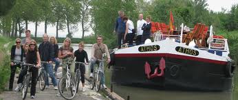 CRUCEROS FLUVIALES CANALES DE FRANCIA CANAL DU MIDI ATHOS DESCUENTOS OFERTAS CRUCEROS EN FAMILIA CRUCEROS EN GRUPO ALQUILER CHARTER DE CRUCEROS BARCOS PRIVADOS CRUCEROS SUR DE FRANCIA BICICLETAS EXCURSIONES EN BICI PASEOS EN BICICLETA